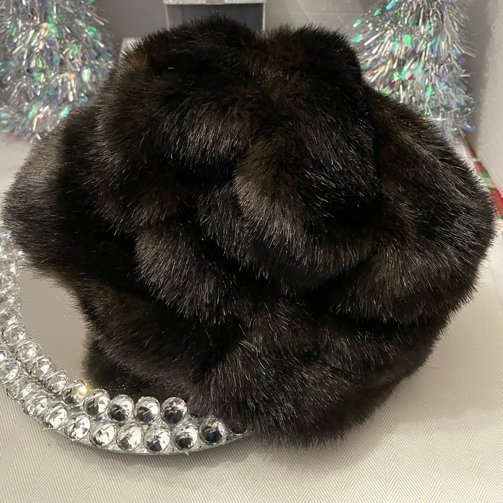 NWOT BEAUTIFUL BROWN FAUX FUR MINK SABLE HAT